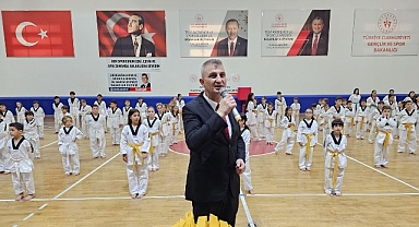 Gölcük Belediyesi taekwondo sporcuları kuşak atladı