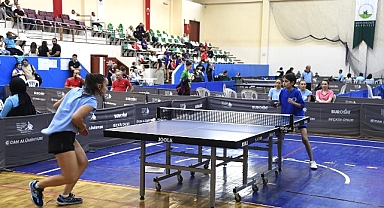 Osmangazi Belediyesi masa tenisine ev sahipliği yaptı