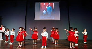 Didim Belediyesi Deniz Yıldızları Kreş ve Gündüz Bakımevi’nde minik yürekler 29 Ekim Cumhuriyet Bayramı’nı coşkuyla kutladı