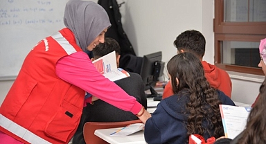 YKS öğrencilerine kitap desteği