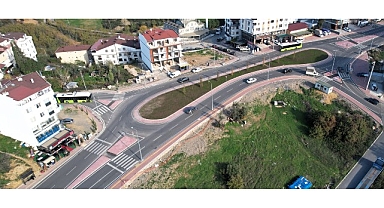 Gebze Dr. Zeki Acar Caddesi’ne dönel kavşak