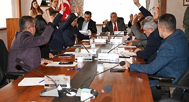 Kemer Belediyesi’nde yılın son meclisi yapıldı