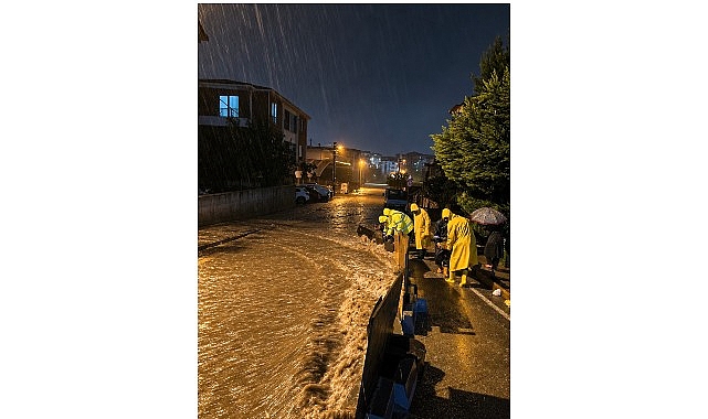 Büyükşehir teyakkuzda, ekipler görev başında